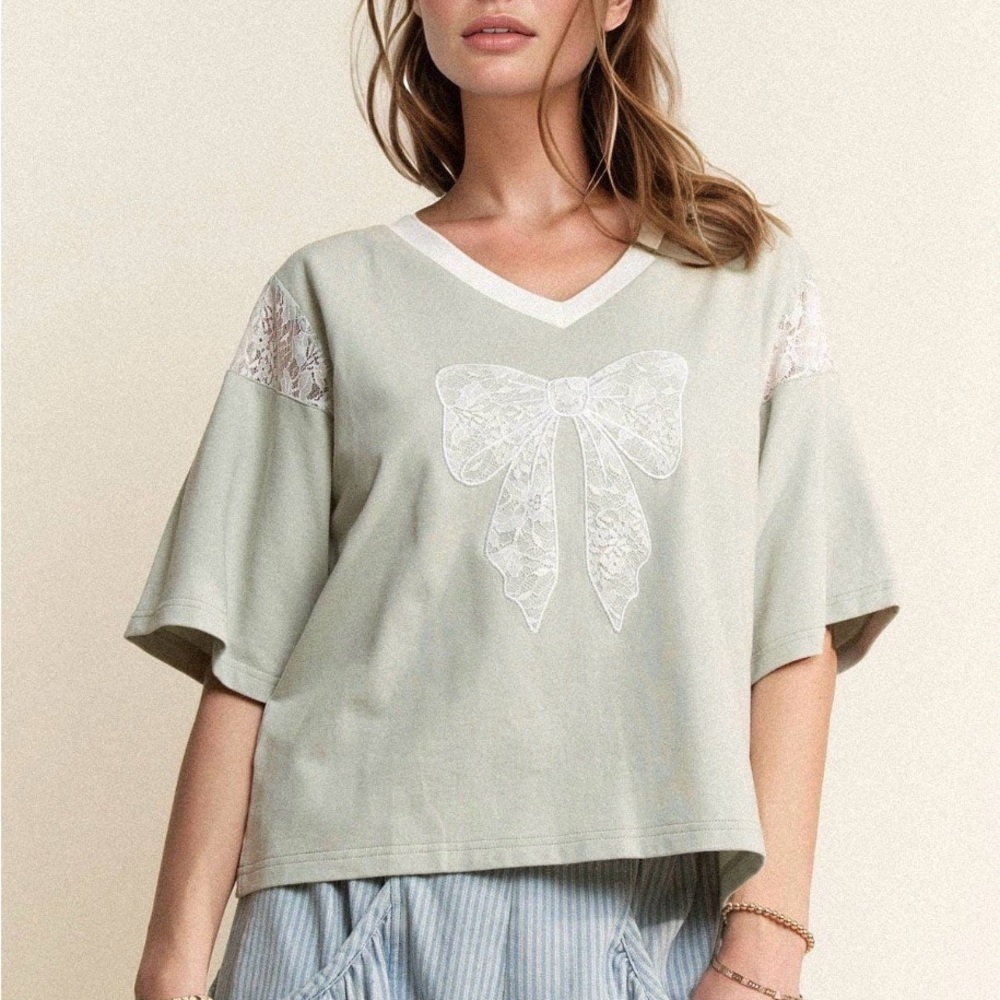 Davi & Dani Bow Graphic Top Small Sage Green Lace Sleeve Coquette Aesthetic Tee
